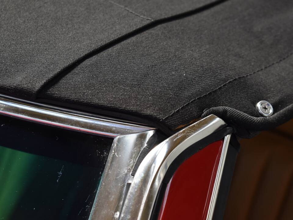 Image 22/94 of Mercedes-Benz 560 SL (1988)