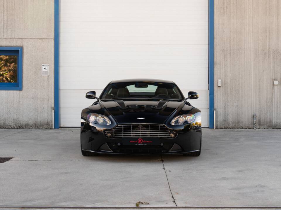 Image 4/83 de Aston Martin V12 Vantage (2009)