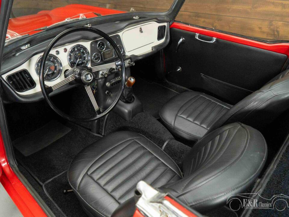 Image 13/19 de Triumph TR 4 (1964)