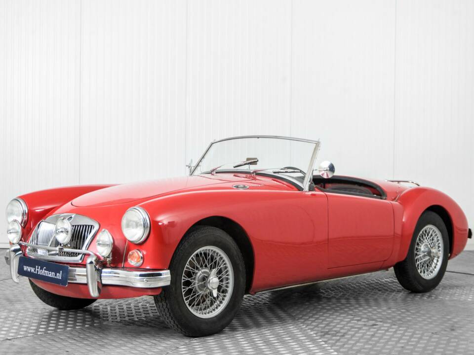 Image 1/50 of MG MGA 1600 (1961)