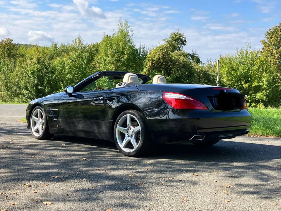 Bild 8/18 von Mercedes-Benz SL 500 (2012)