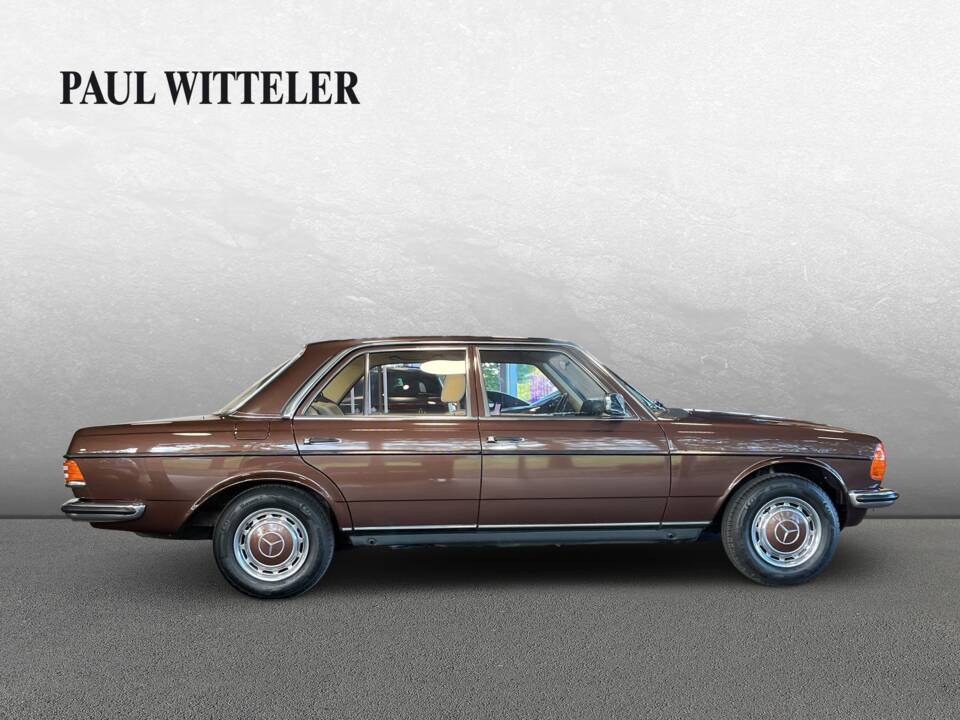Image 4/21 of Mercedes-Benz 230 E (1983)