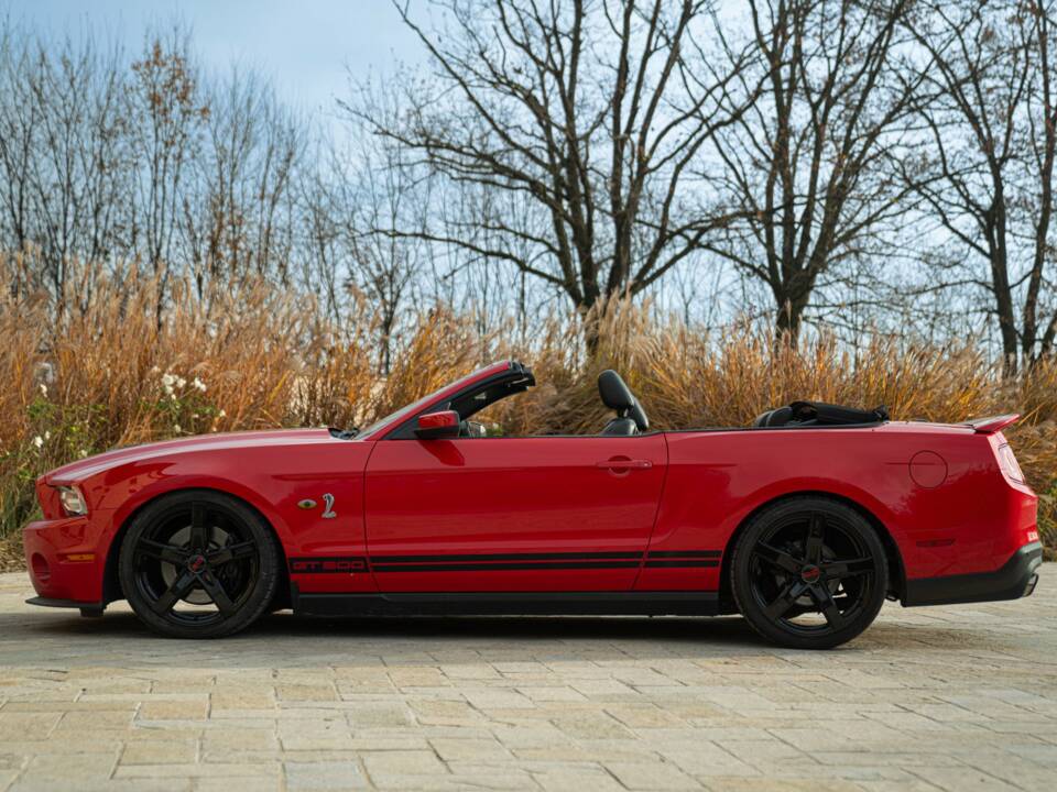 Image 12/50 of Ford Mustang Shelby GT 500 (2011)