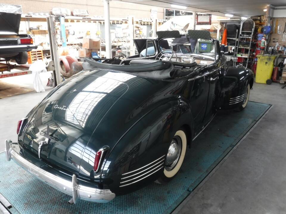 Image 3/50 of Packard eight (1941)