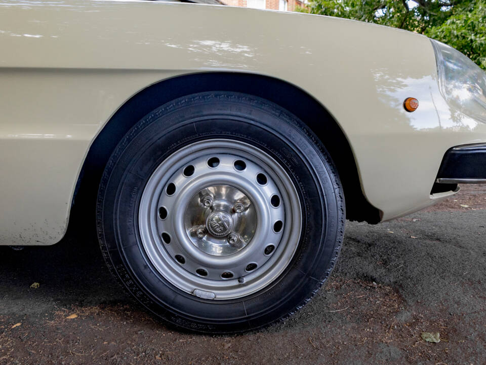 Immagine 30/50 di Alfa Romeo 2000 Spider Veloce (1980)