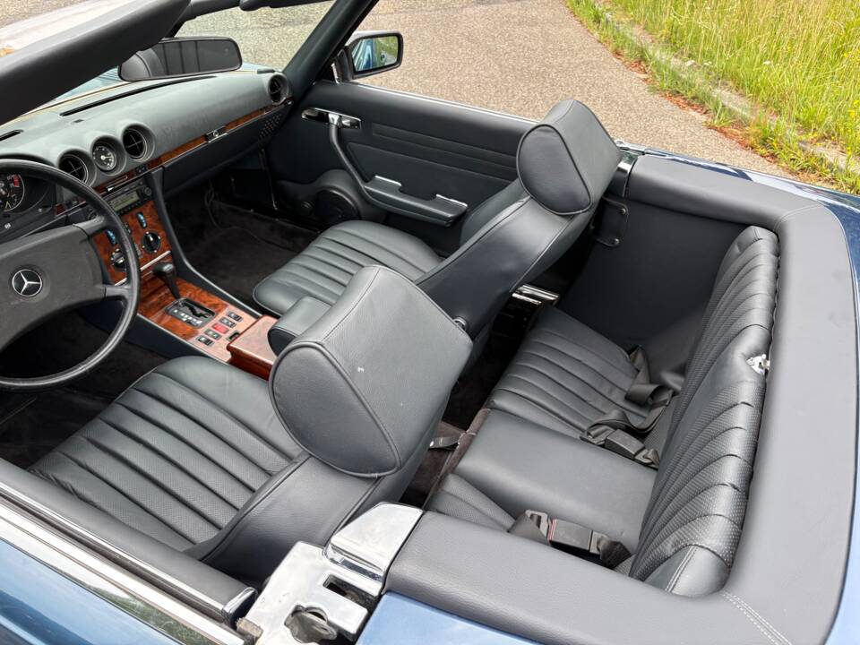 Image 14/31 of Mercedes-Benz 420 SL (1987)