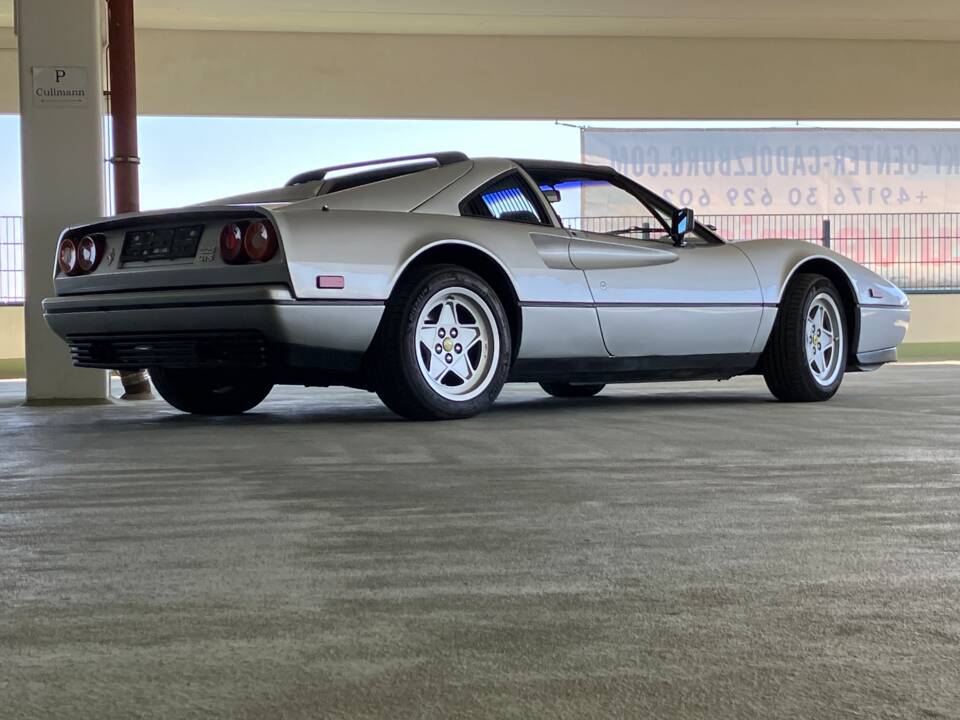Bild 8/12 von Ferrari 328 GTS (1986)