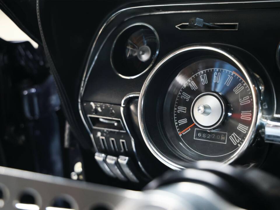 Image 51/57 of Ford Mustang 302 (1968)