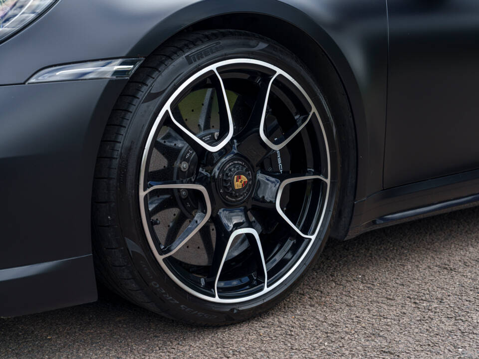 Image 11/33 of Porsche 911 Turbo S (2023)