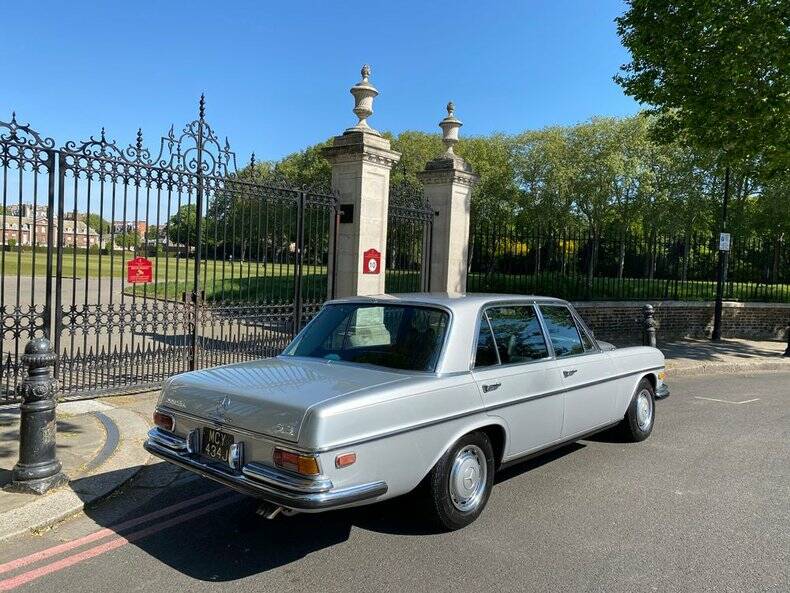 Afbeelding 9/50 van Mercedes-Benz 300 SEL 6.3 (1971)