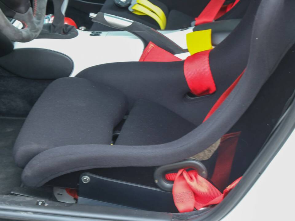 Bild 34/50 von Porsche 911 GT3 RS (2004)