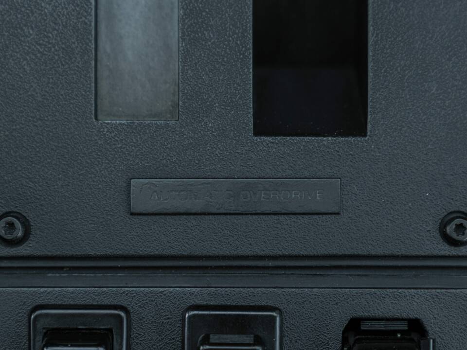 Image 45/50 of Chevrolet Camaro Z28 (1992)