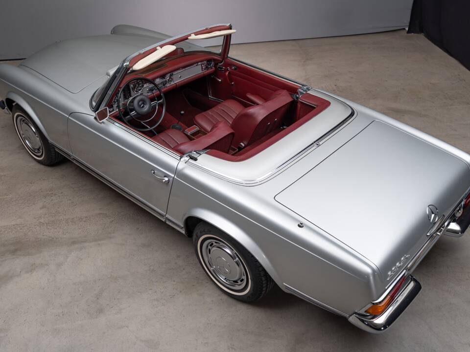 Bild 19/44 von Mercedes-Benz 280 SL (1970)