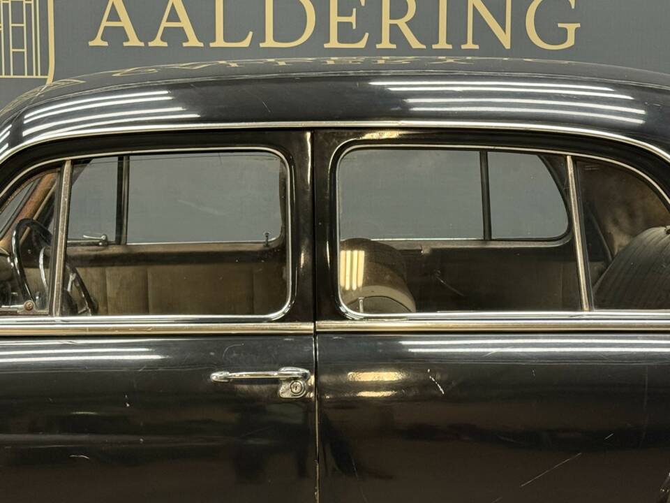 Image 15/50 of Mercedes-Benz 220 S (1955)