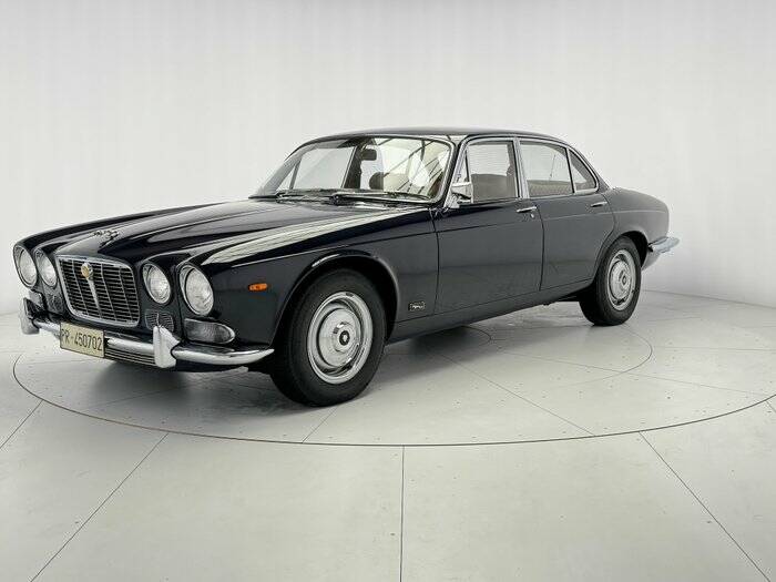 Bild 1/7 von Jaguar XJ 6 2.8 (1971)