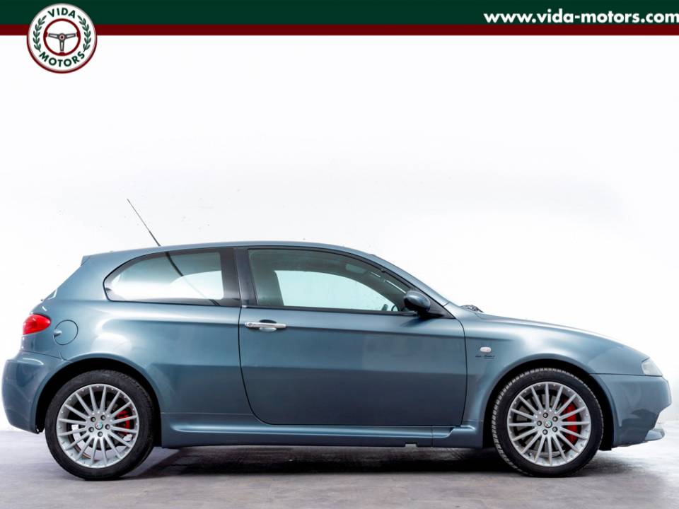 Image 8/45 de Alfa Romeo 147 3.2 GTA (2004)