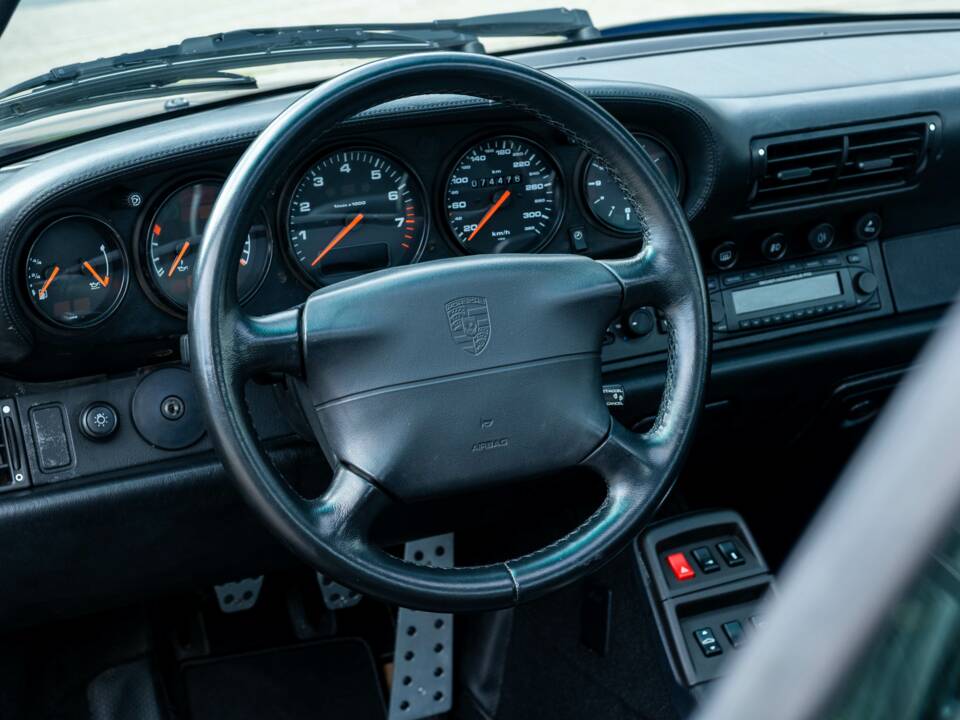 Image 17/31 of Porsche 911 Turbo (1995)
