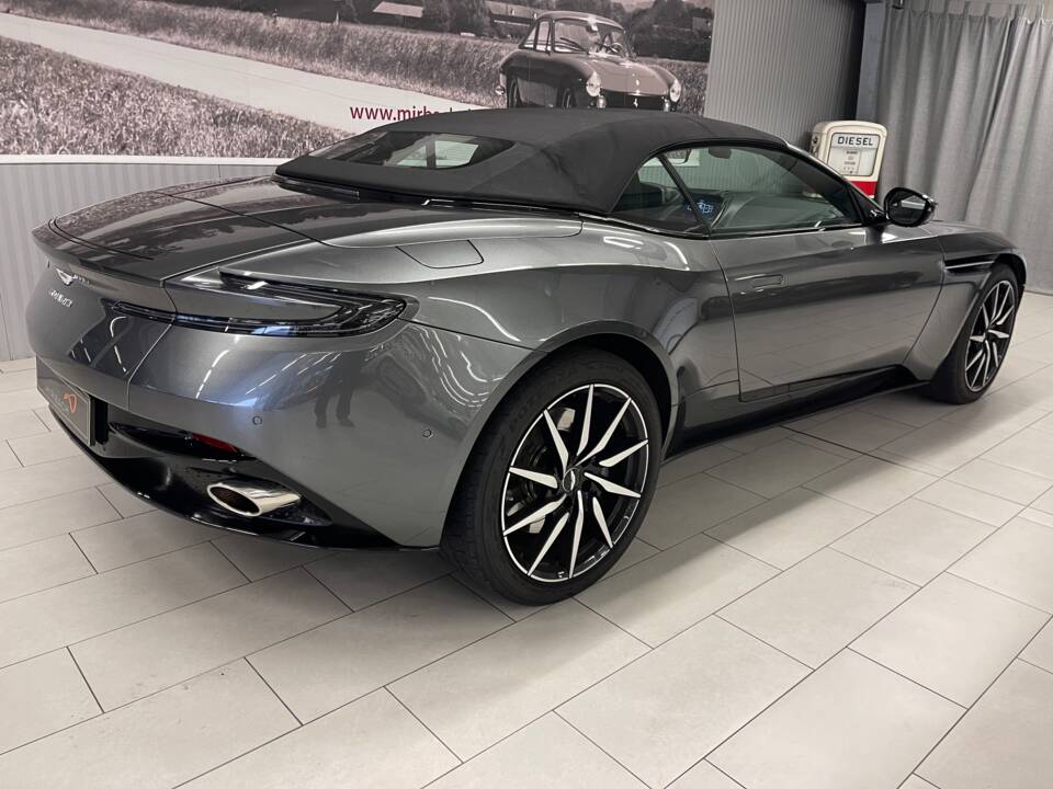 Afbeelding 8/18 van Aston Martin DB 11 Volante (2020)