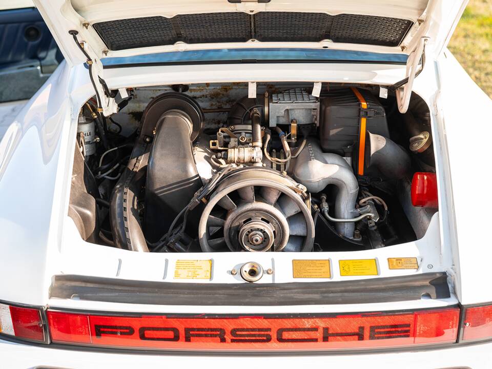 Image 35/36 of Porsche 911 Carrera 3.2 (1984)