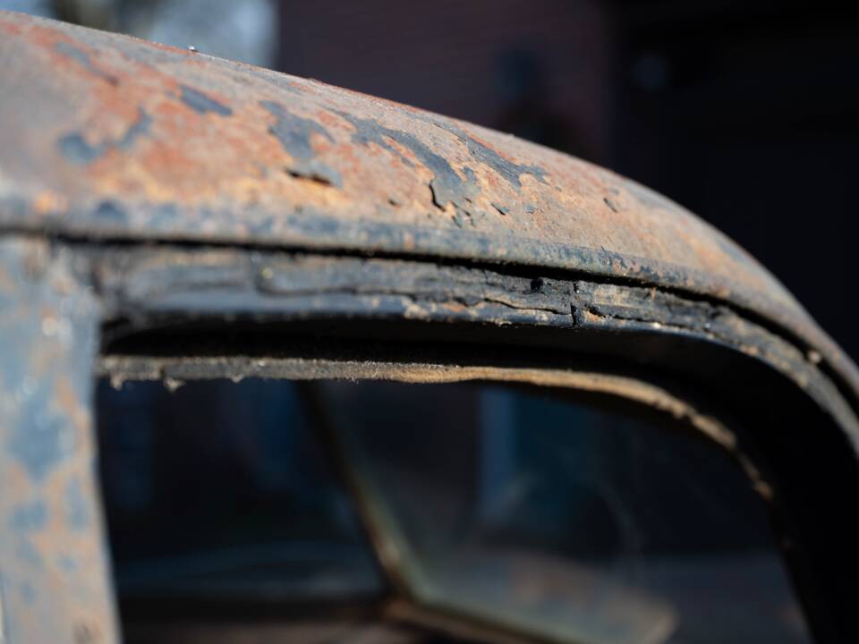 Image 72/134 of Ford V8 (1937)