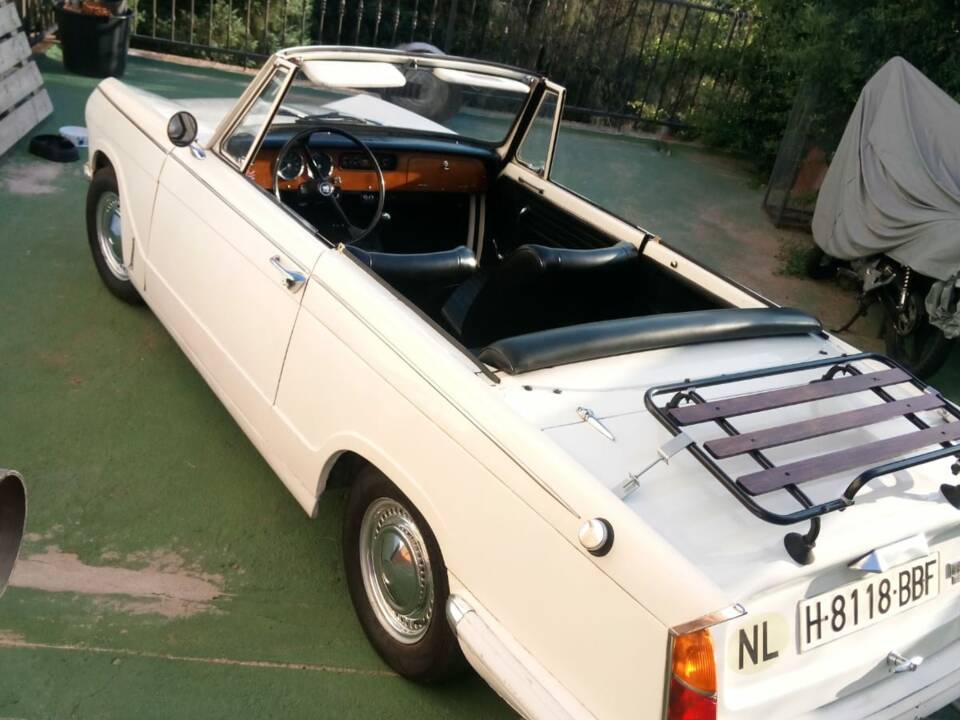 Image 16/21 of Triumph Herald 13&#x2F;60 (1970)