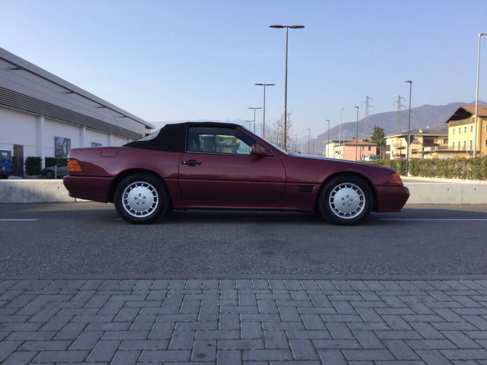Image 8/32 de Mercedes-Benz 300 SL-24 (1992)