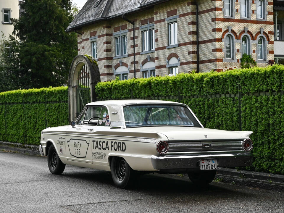 Image 15/70 of Ford Fairlane 500 (1963)