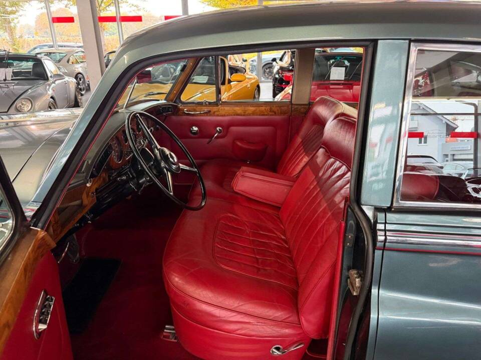 Image 33/36 of Bentley S 3 (1965)