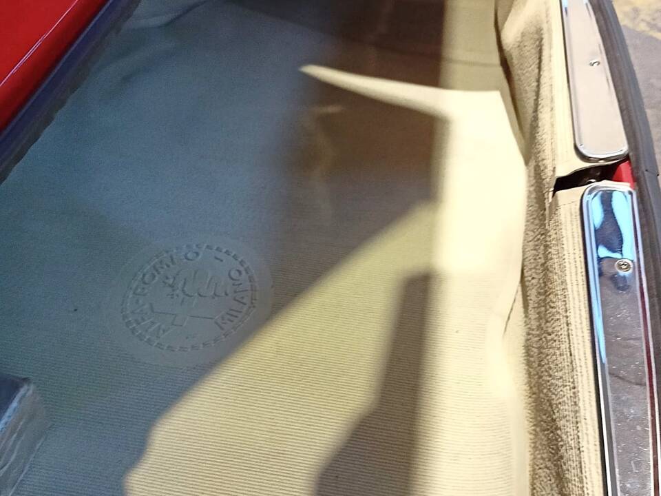 Bild 56/79 von Alfa Romeo 2000 GT Veloce (1971)