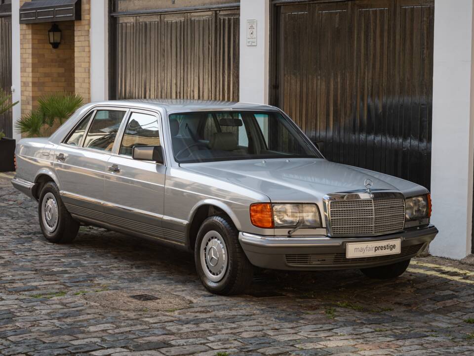 Bild 20/50 von Mercedes-Benz 500 SEL (1984)