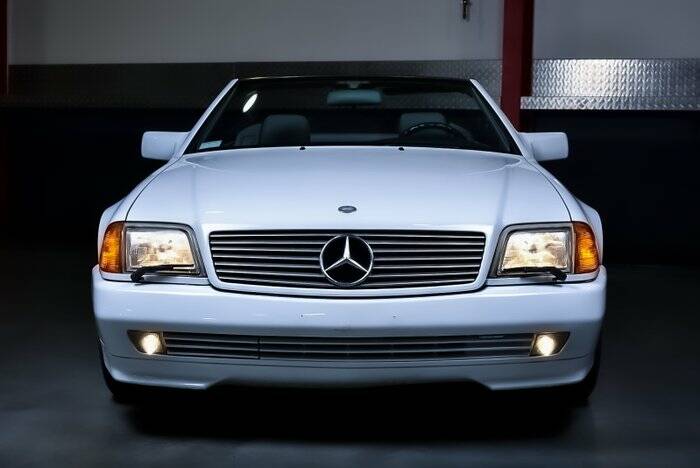 Image 4/7 de Mercedes-Benz 500 SL (1992)