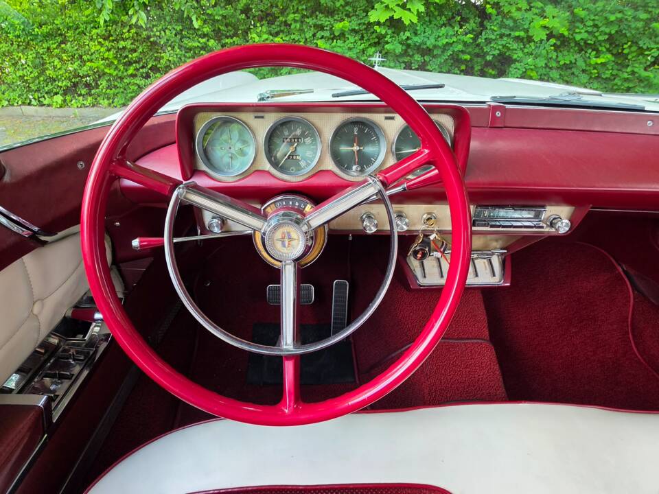 Image 10/75 of Lincoln Continental Mark II (1956)