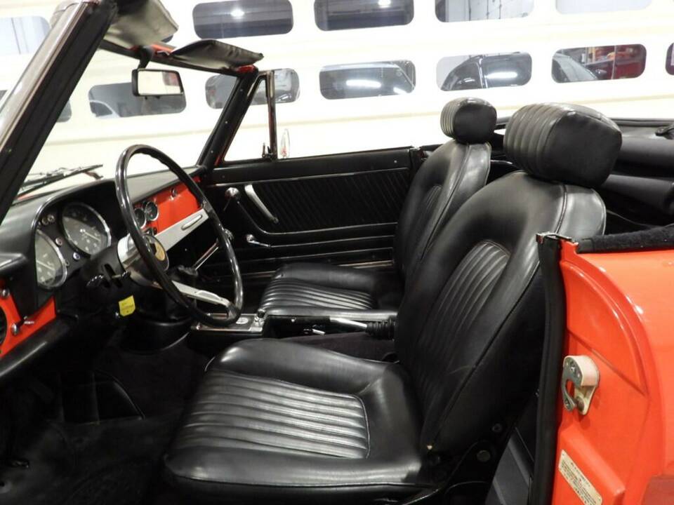 Image 5/15 de Alfa Romeo 1750 Spider Veloce (1969)
