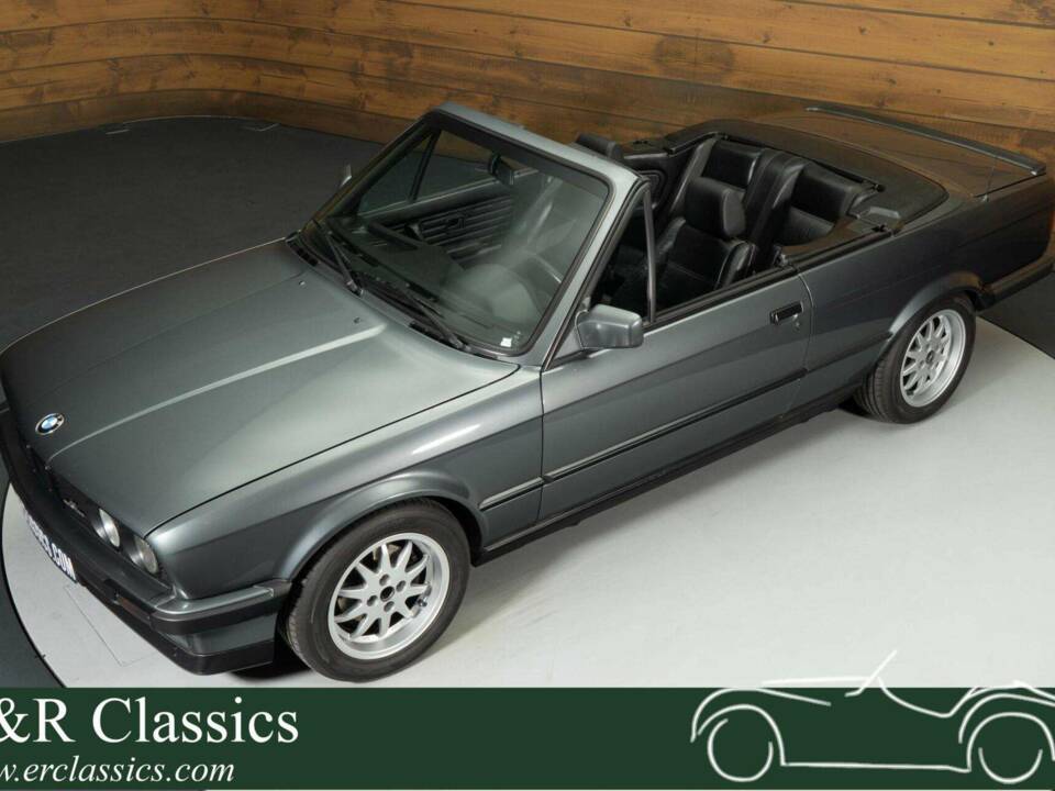 Image 1/19 of BMW 320i (1989)
