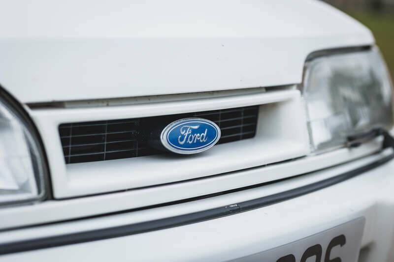 Image 39/50 of Ford Sierra Cosworth 4x4 (1991)