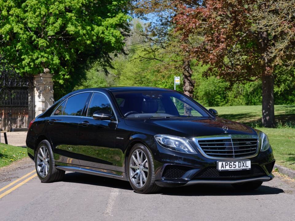 Bild 1/50 von Mercedes-Benz S 63 AMG (2015)