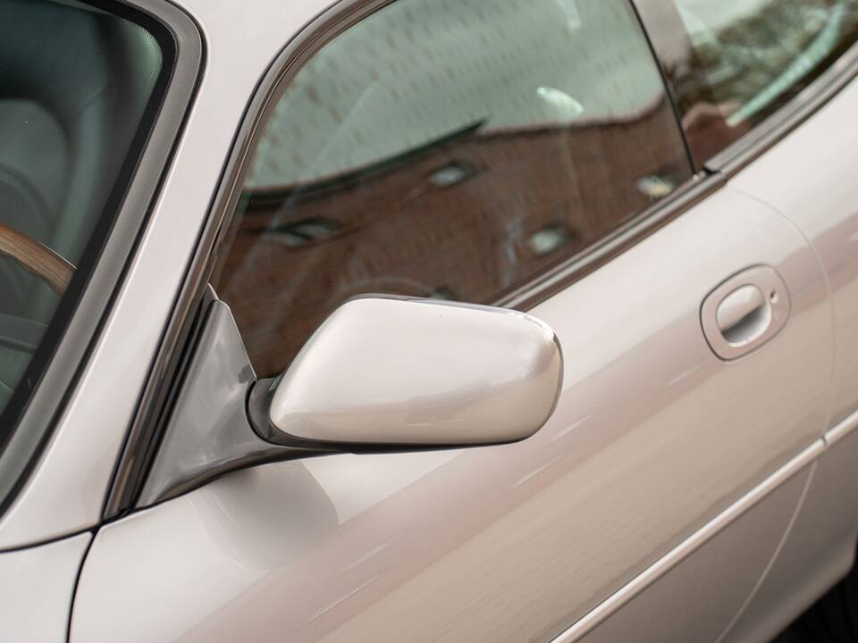 Bild 13/37 von Jaguar XKR (2001)