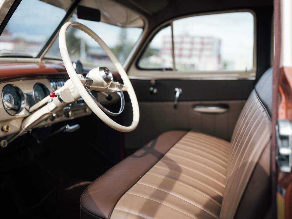 Bild 15/29 von Chevrolet Deluxe Styleline (1952)