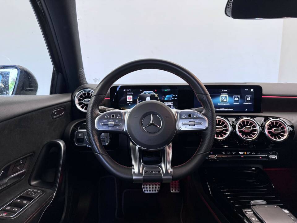 Bild 14/30 von Mercedes-Benz A 35 AMG 4MATIC (2021)