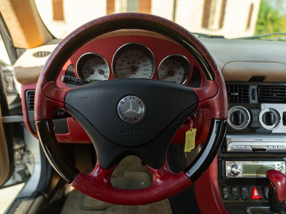 Image 35/50 de Mercedes-Benz SLK 320 (2001)