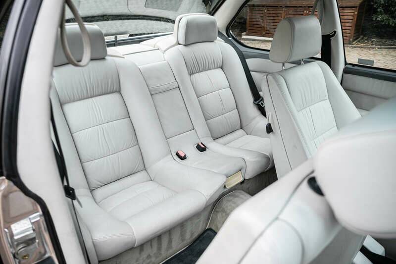 Bild 23/50 von BMW 635 CSi (1989)