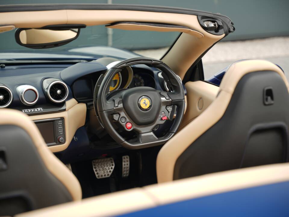 Image 21/50 of Ferrari California T (2015)