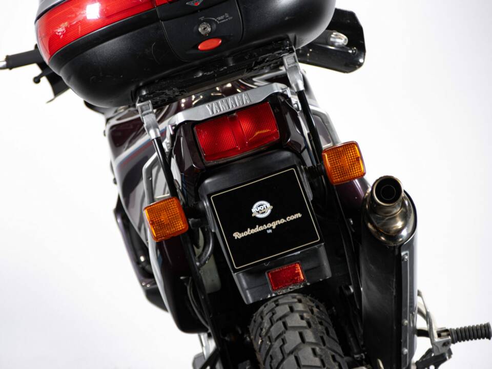 Image 15/50 of Yamaha XTZ 750 SuperTéneré (1990)