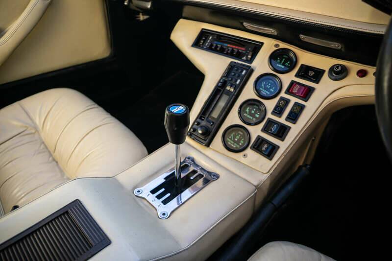 Immagine 27/50 di De Tomaso Pantera GT5 (1984)