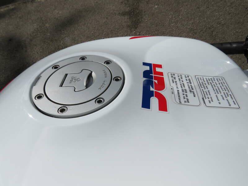 Bild 15/42 von Honda VTR 1000 SP2 (2002)