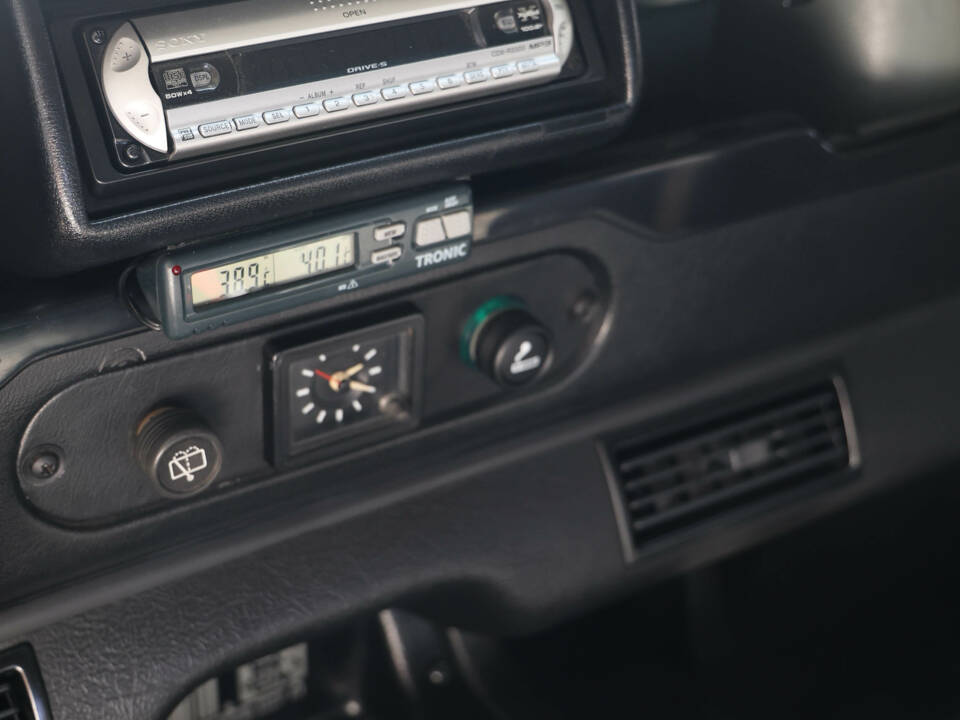 Afbeelding 30/38 van Land Rover 90 (1989)