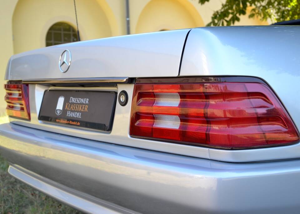 Imagen 34/50 de Mercedes-Benz 300 SL (1991)