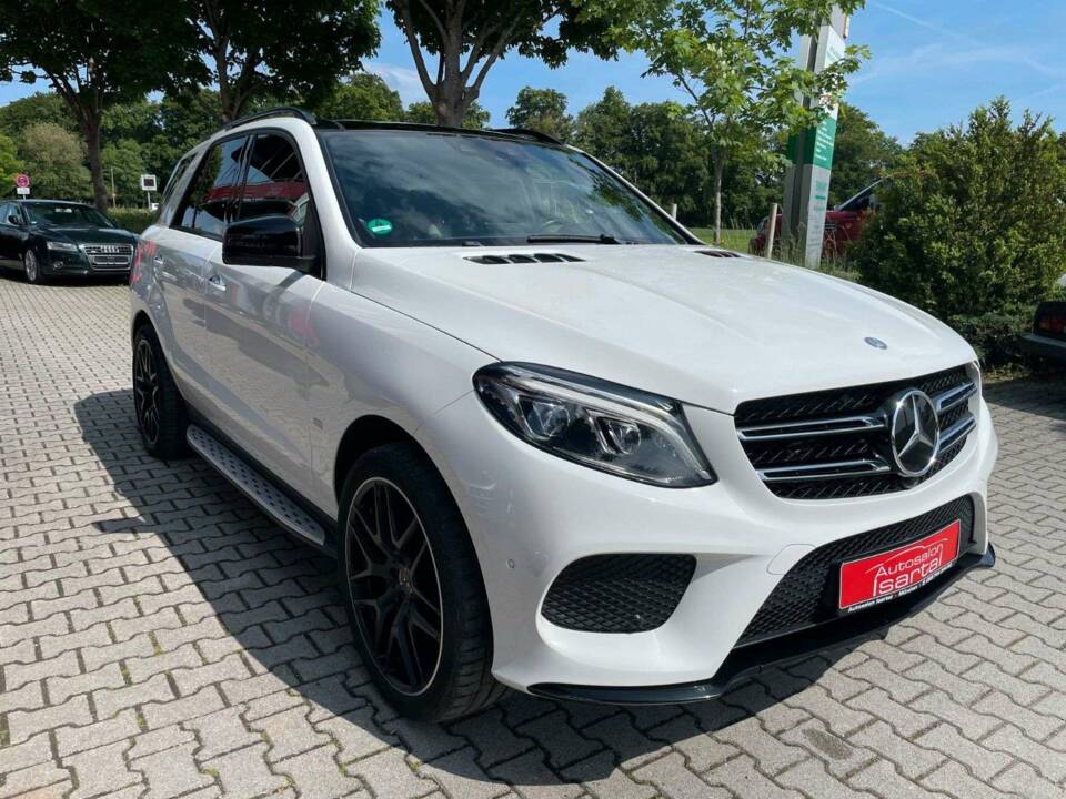 Imagen 4/19 de Mercedes-Benz GLE 350 d 4MATIC (2016)
