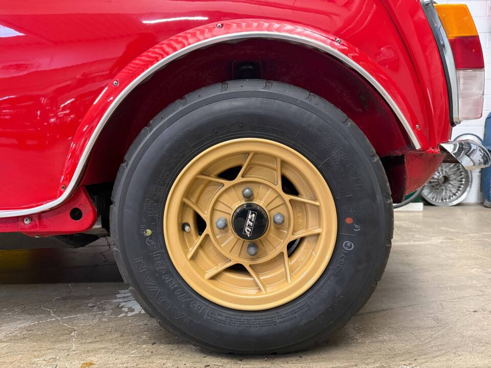 Immagine 13/17 di Innocenti Mini Cooper 1300 (1972)