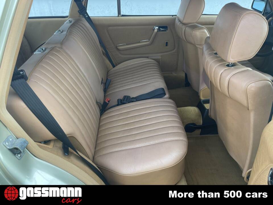 Image 14/15 of Mercedes-Benz 280 TE (1985)